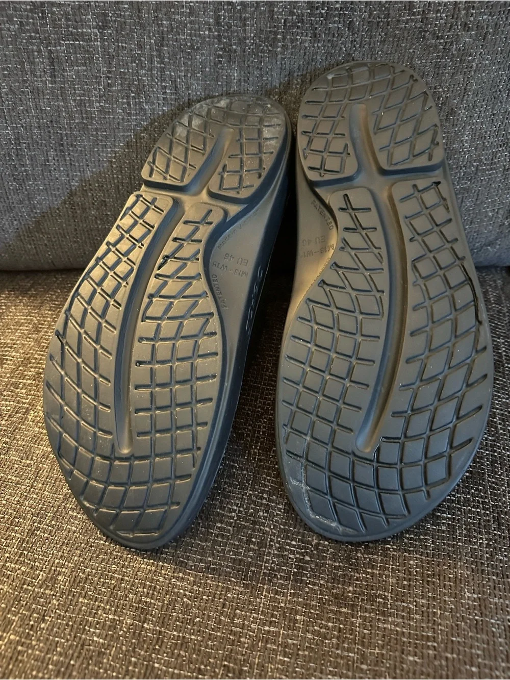 OOFOS Men's Black Slide Sandals